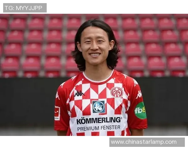 韩国十号足球球星是谁 他在国际赛场上的表现如何